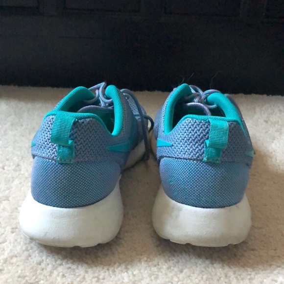 Nike Roshe Runs - Picture 4 of 4